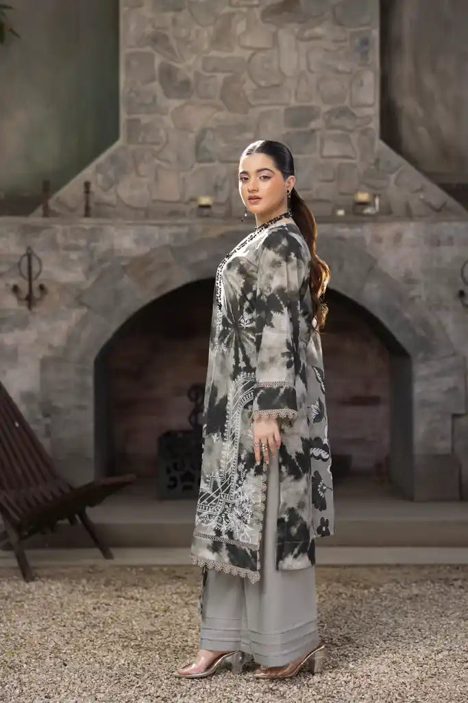 3 PIECE - EMBROIDERED LAWN SUIT